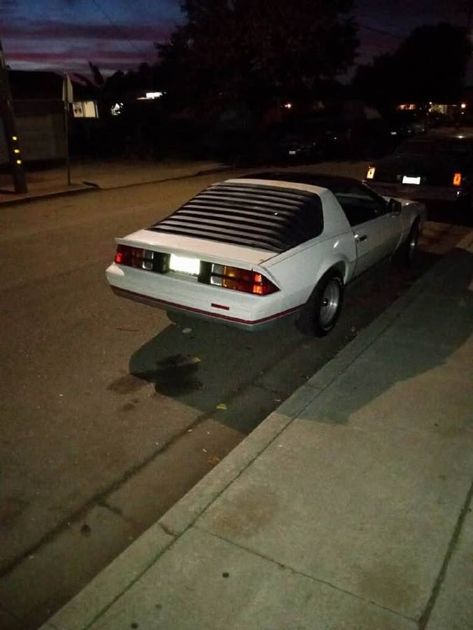 Chevrolet-Camaro-z28-1982-white-483-3