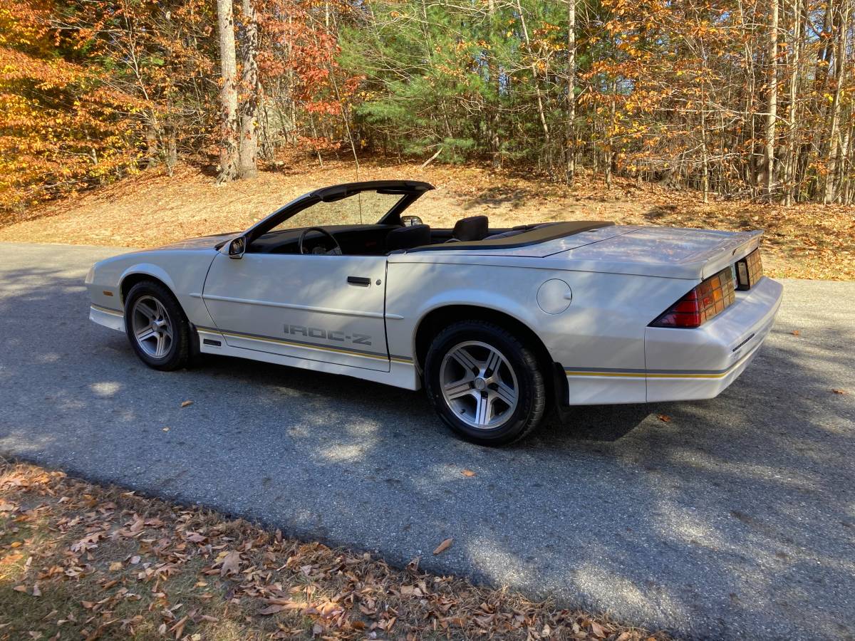 Chevrolet-Camaro-z28-convertible-1988-white-129467-3