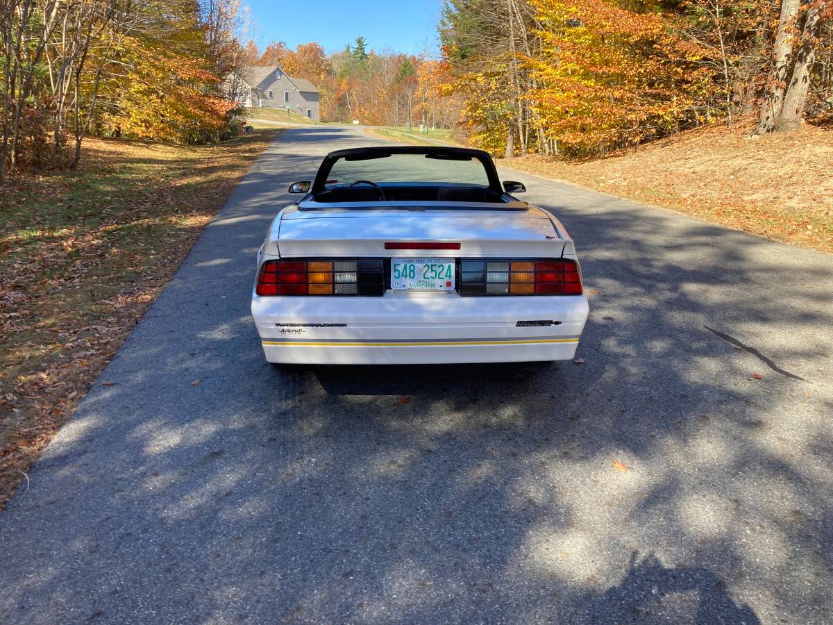 Chevrolet-Camaro-z28-convertible-1988-white-129467-4