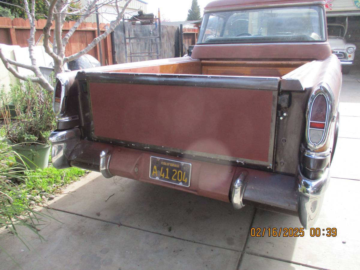 Chevrolet-Cameo-1957-brown-160932-2