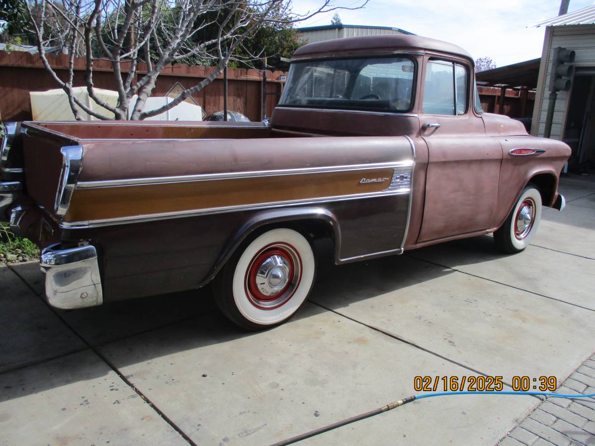 Chevrolet-Cameo-1957-brown-160932-3