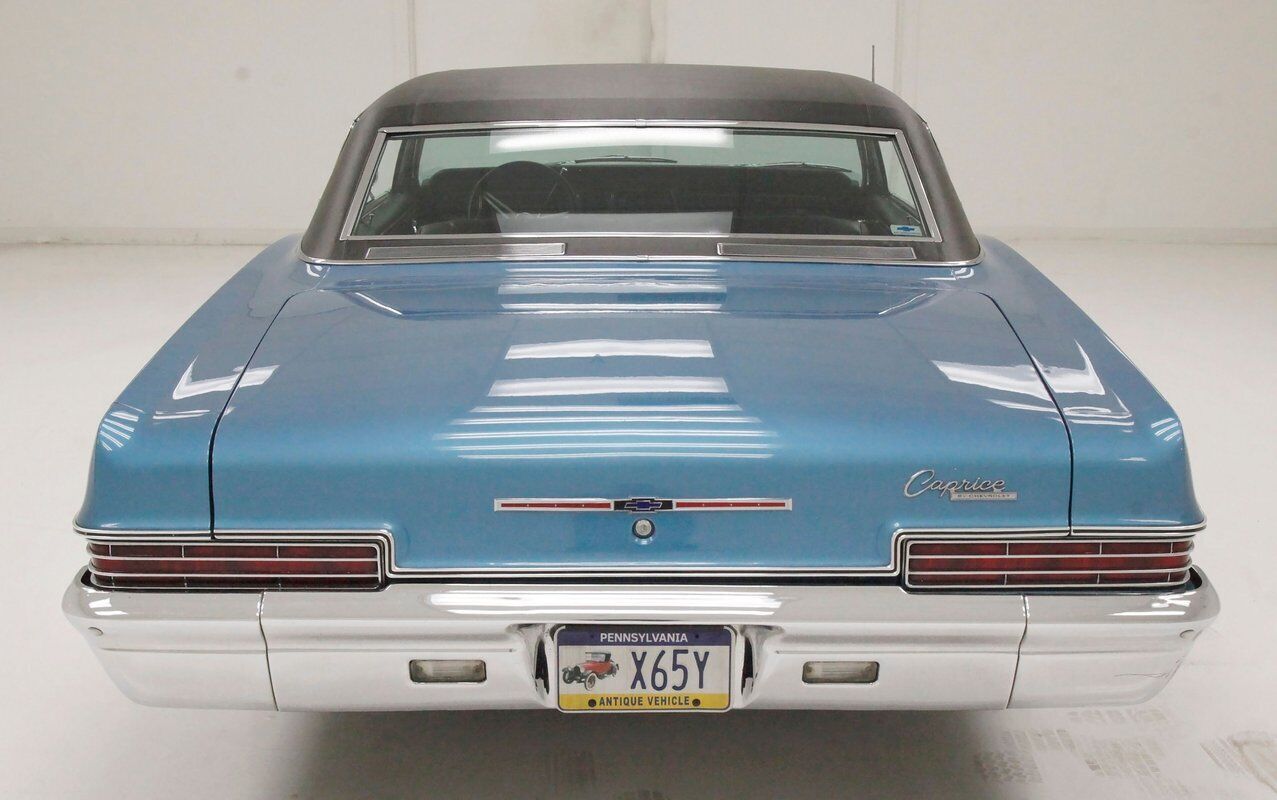 Chevrolet-Caprice-1966-Blue-Black-141643-4