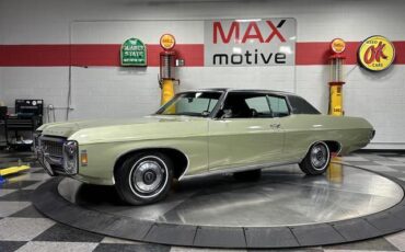 Chevrolet-Caprice-1969-Green-Black-96609-2