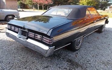 Chevrolet-Caprice-1975-black-160934-2