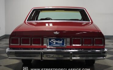 Chevrolet-Caprice-Berline-1984-Burgundy-Burgundy-94536-13