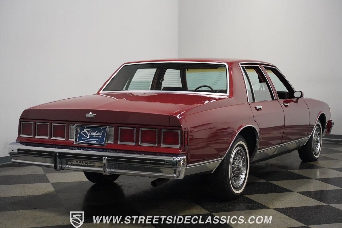 Chevrolet-Caprice-Berline-1984-Burgundy-Burgundy-94536-14