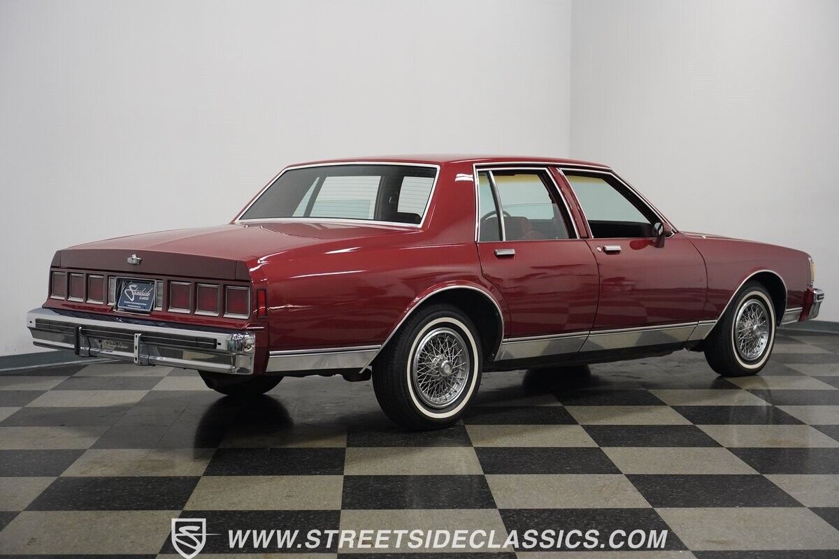 Chevrolet-Caprice-Berline-1984-Burgundy-Burgundy-94536-15