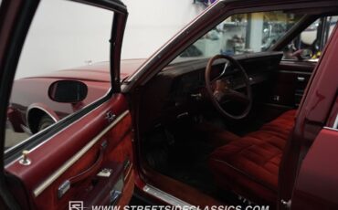 Chevrolet-Caprice-Berline-1984-Burgundy-Burgundy-94536-4