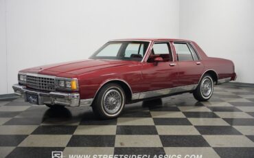 Chevrolet-Caprice-Berline-1984-Burgundy-Burgundy-94536-7