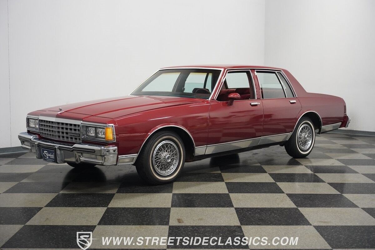 Chevrolet-Caprice-Berline-1984-Burgundy-Burgundy-94536-7