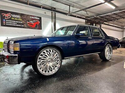 Chevrolet-Caprice-Berline-1988-Blue-Blue-48280-1