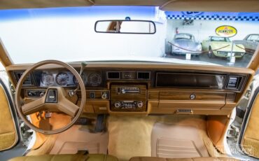 Chevrolet-Caprice-Classic-1979-White-Tan-Leather-9371-5