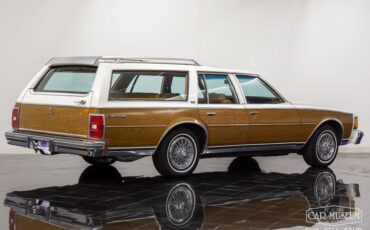 Chevrolet-Caprice-Classic-1979-White-Tan-Leather-9371-9