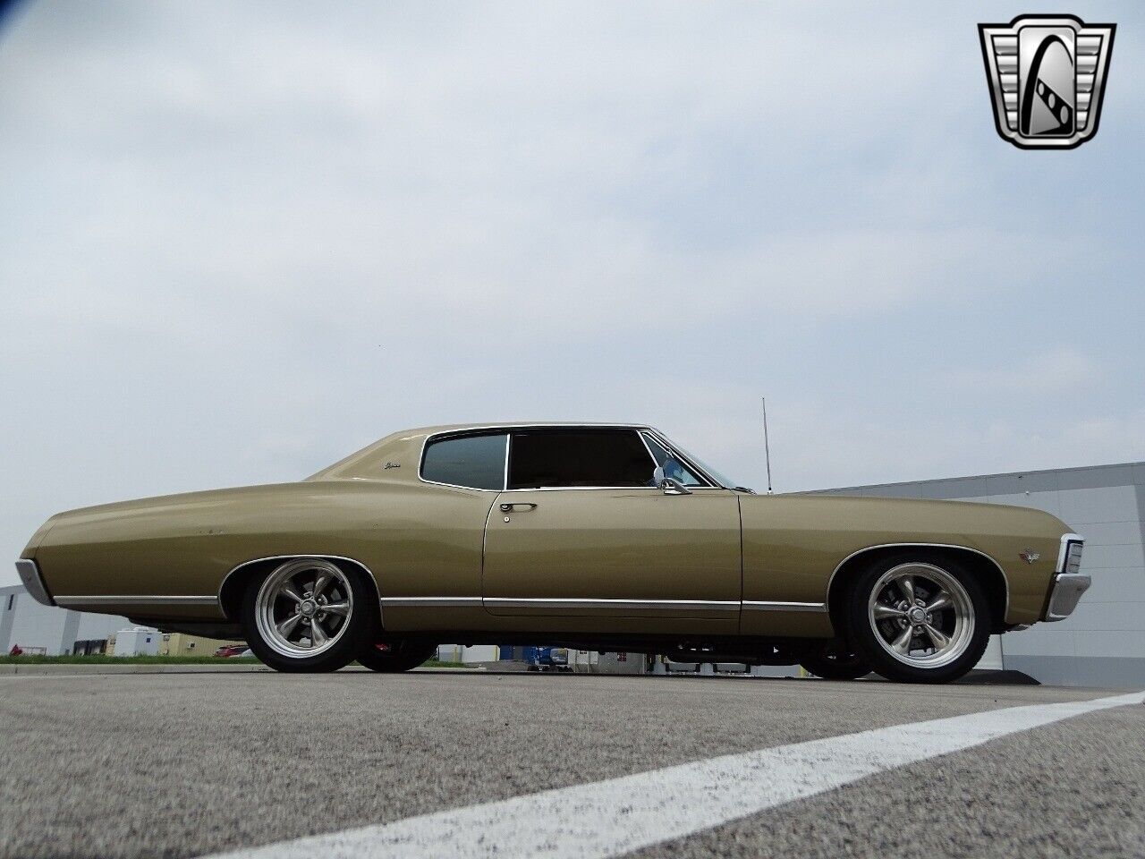 Chevrolet-Caprice-Coupe-1967-Gold-Gold-14952-6