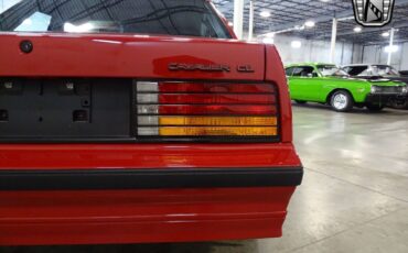 Chevrolet-Cavalier-1987-Red-Gray-8835-10