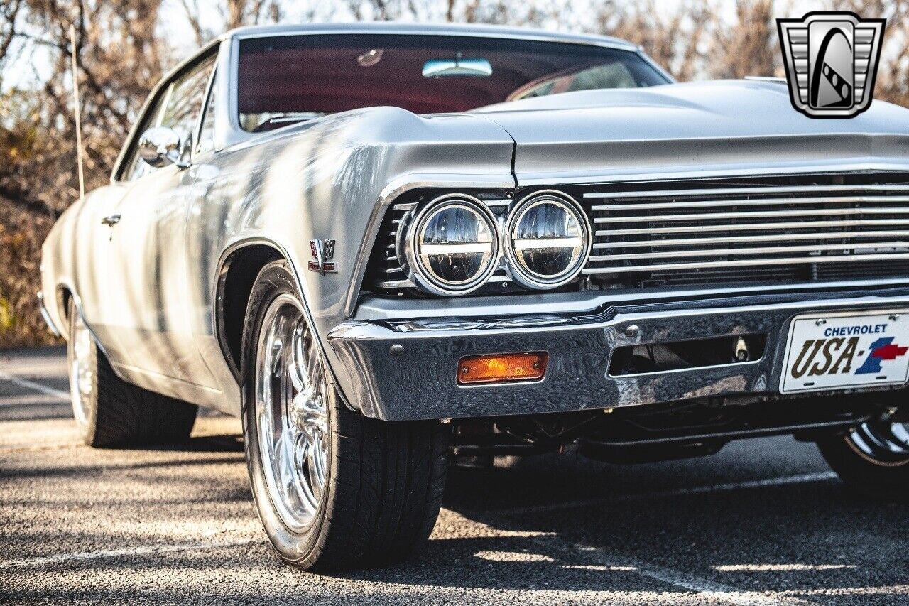 Chevrolet-Chevelle-1966-Gray-Red-5000-11