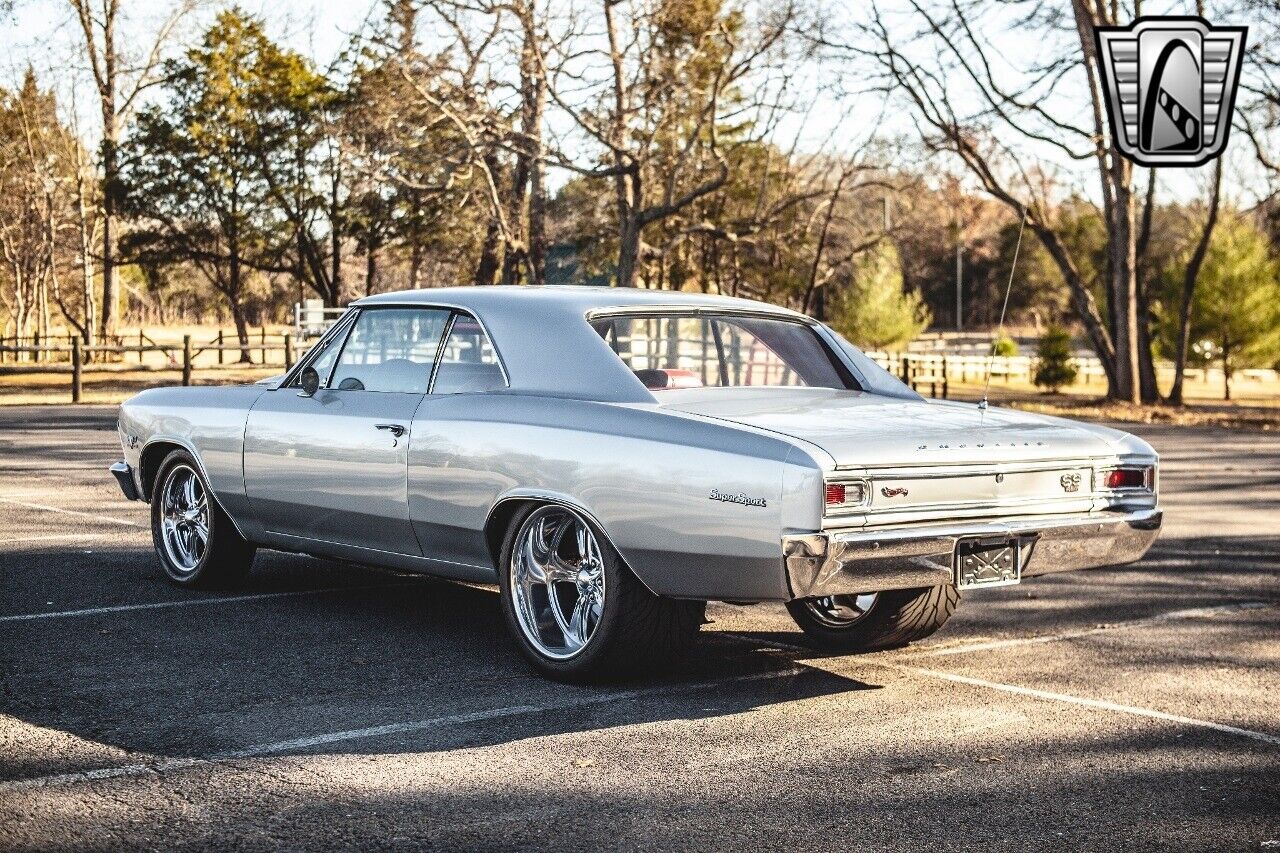 Chevrolet-Chevelle-1966-Gray-Red-5000-4