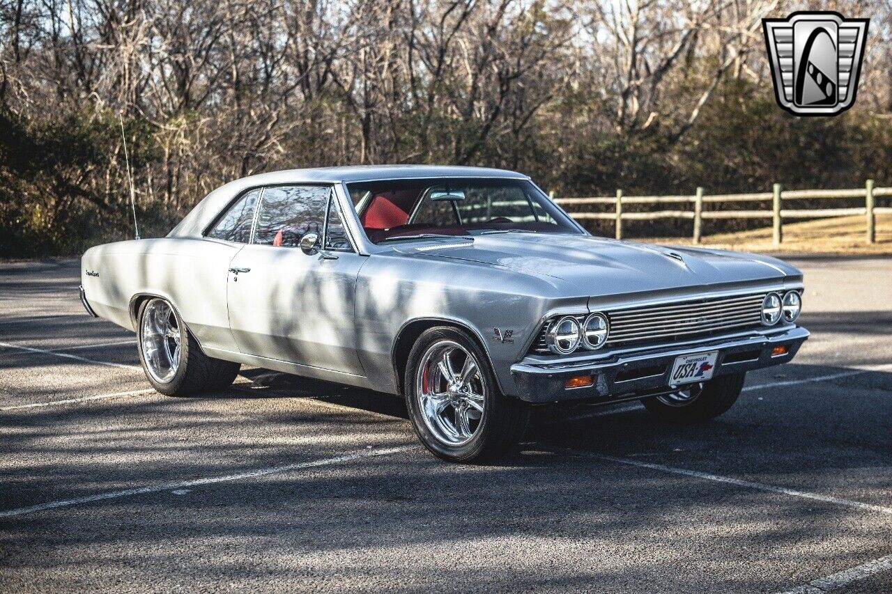 Chevrolet-Chevelle-1966-Gray-Red-5000-8