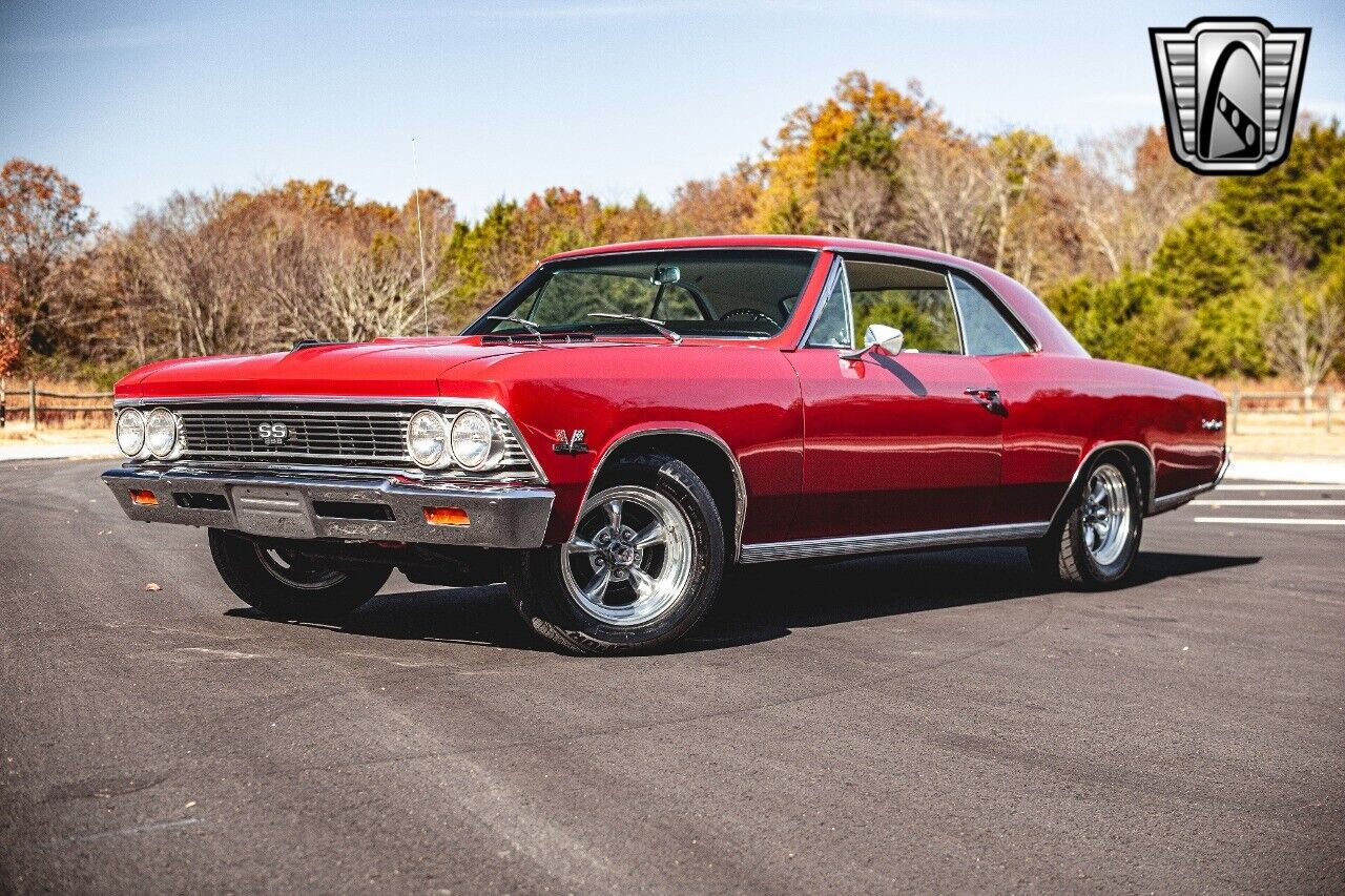 Chevrolet-Chevelle-1966-Red-White-84874-2