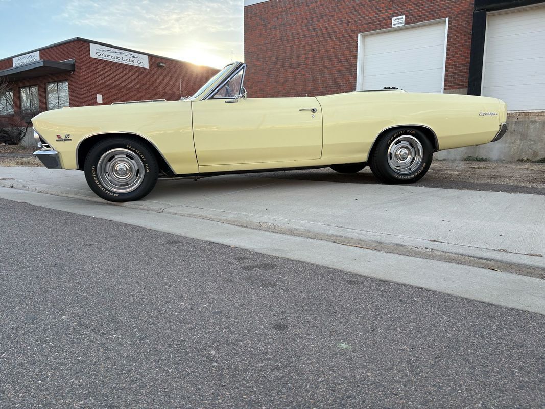 Chevrolet-Chevelle-1966-Yellow-Black-4875-1