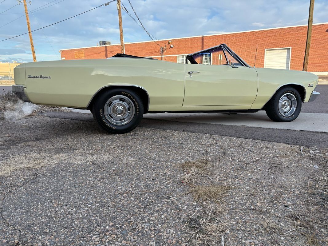 Chevrolet-Chevelle-1966-Yellow-Black-4875-2