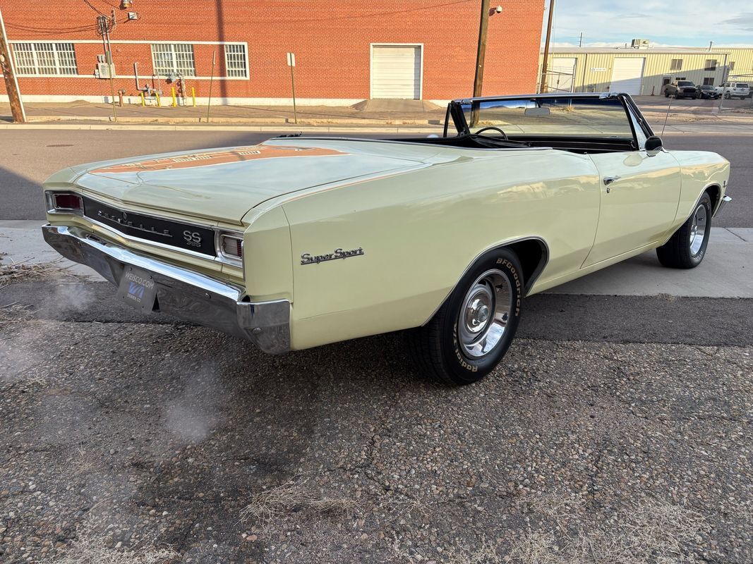 Chevrolet-Chevelle-1966-Yellow-Black-4875-4