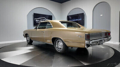 Chevrolet-Chevelle-1967-Gold-Gold-10760-3