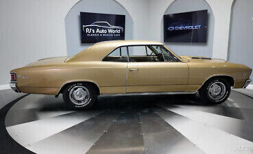 Chevrolet-Chevelle-1967-Gold-Gold-10760-4