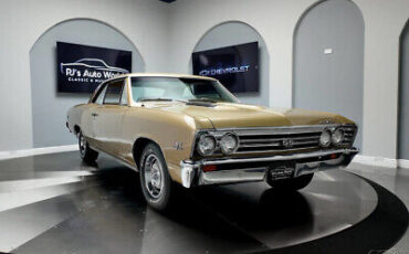 Chevrolet-Chevelle-1967-Gold-Gold-10760-5