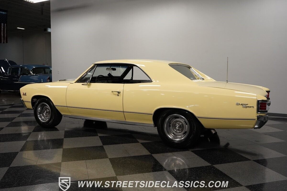 Chevrolet-Chevelle-1967-Yellow-Black-76882-8