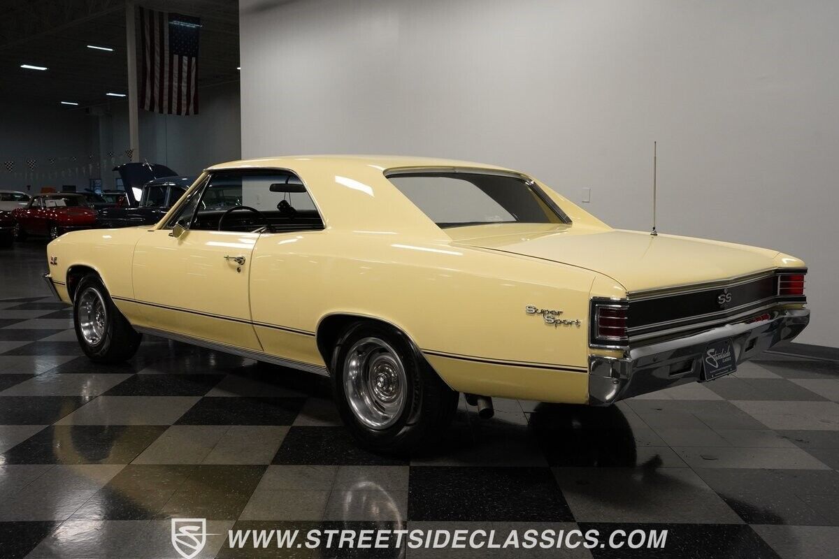 Chevrolet-Chevelle-1967-Yellow-Black-76882-9