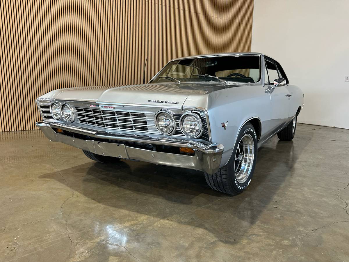 Chevrolet-Chevelle-1967-custom-805-1