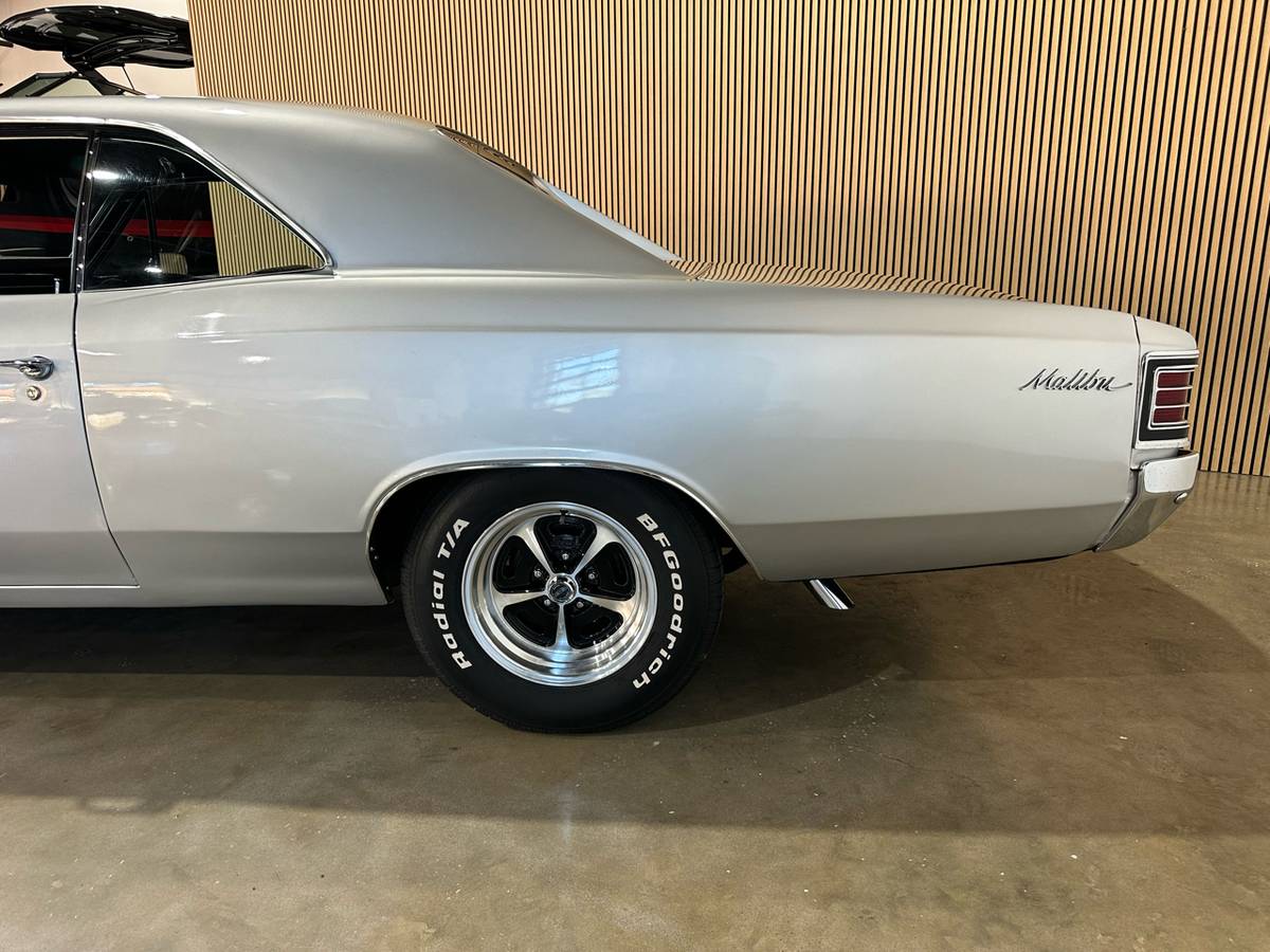 Chevrolet-Chevelle-1967-custom-805-22