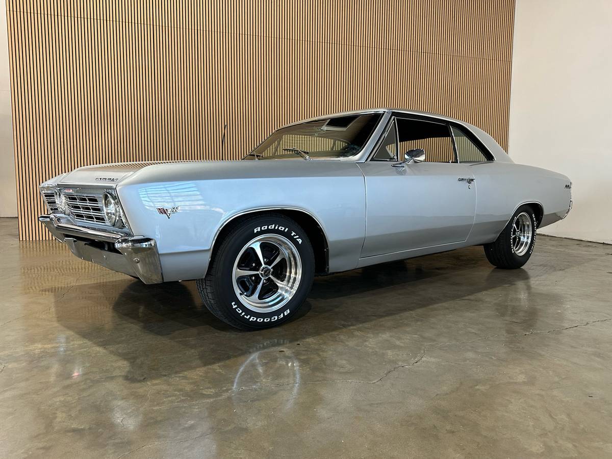 Chevrolet-Chevelle-1967-custom-805-3