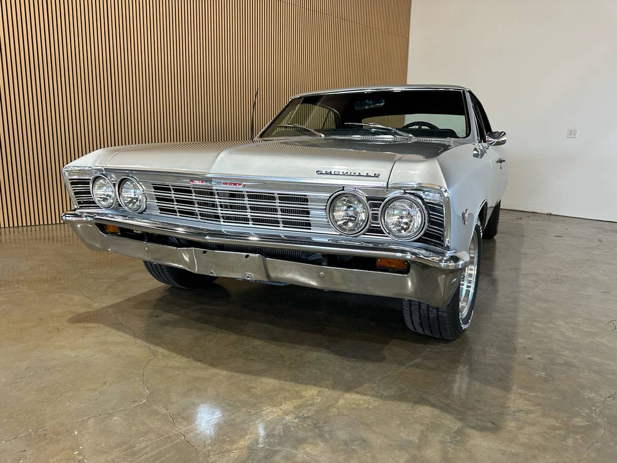 Chevrolet-Chevelle-1967-custom-805-4