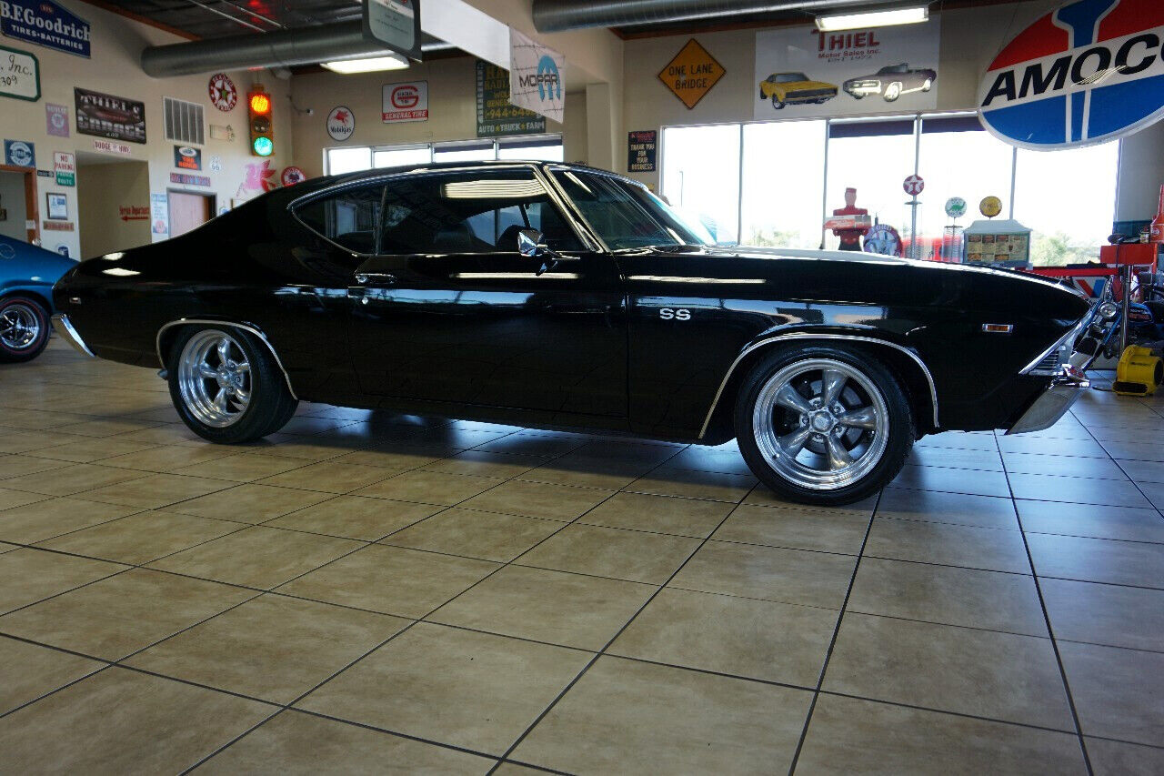 Chevrolet-Chevelle-1969-Black-Black-86346-9