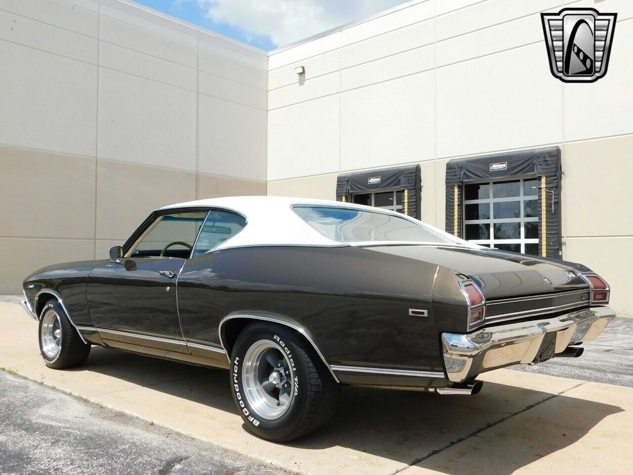 Chevrolet-Chevelle-1969-Brown-White-12339-6