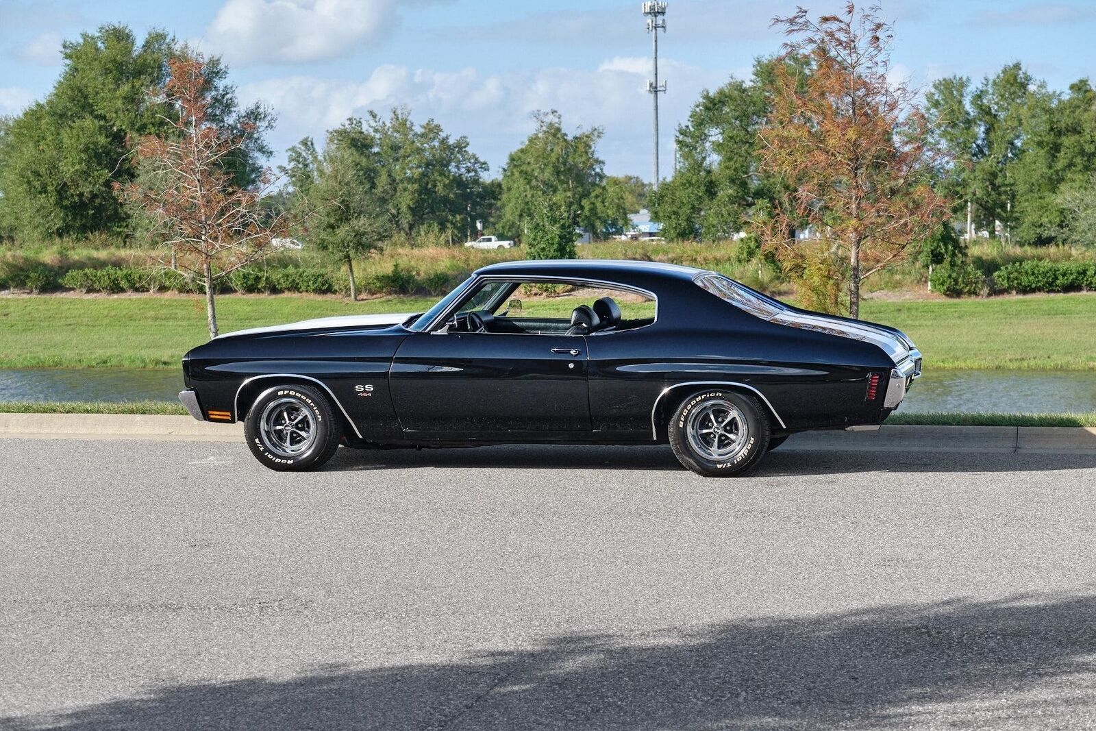 Chevrolet-Chevelle-1970-Black-Black-290-1