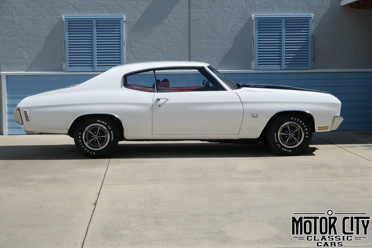 Chevrolet-Chevelle-1970-White-Red-0-1