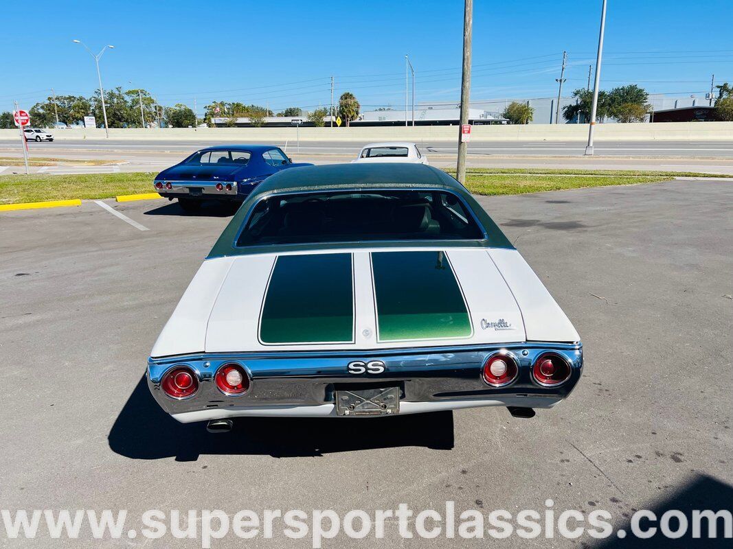 Chevrolet-Chevelle-1971-White-Green-0-3