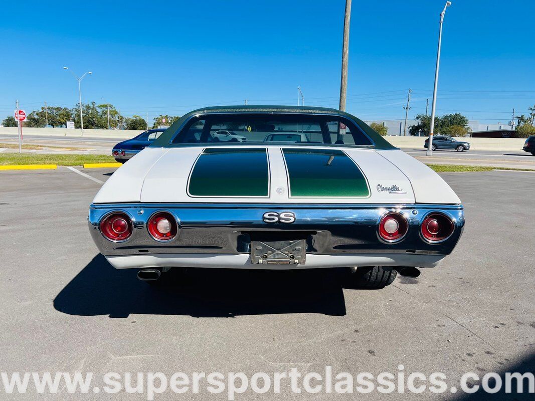 Chevrolet-Chevelle-1971-White-Green-0-4