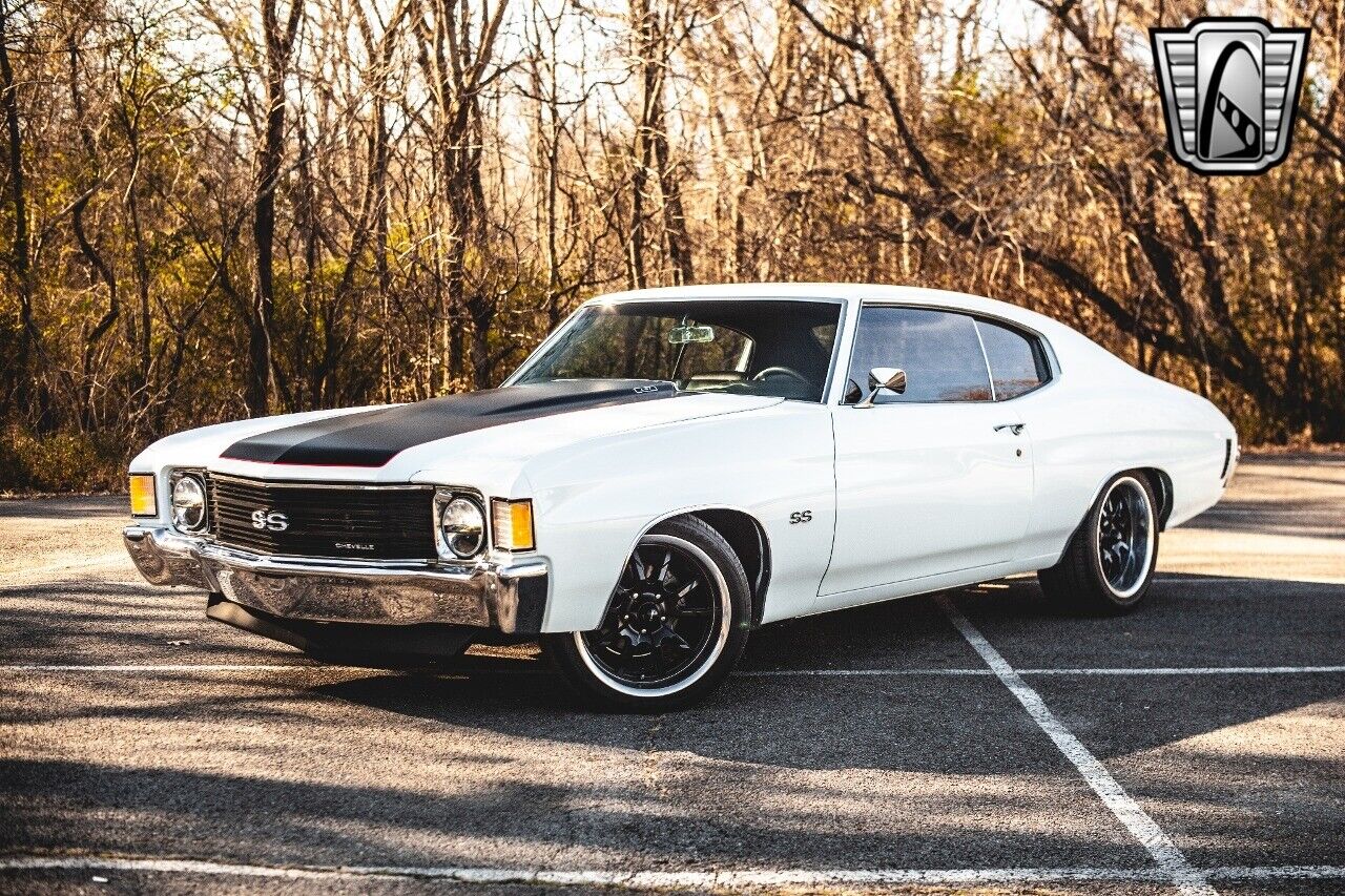 Chevrolet-Chevelle-1972-White-Black-1568-3