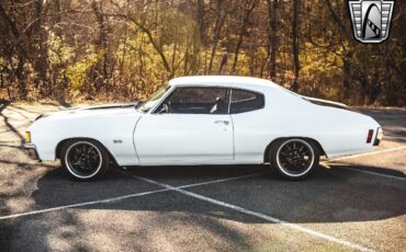 Chevrolet-Chevelle-1972-White-Black-1568-4