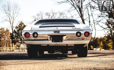 Chevrolet-Chevelle-1972-White-Black-1568-8