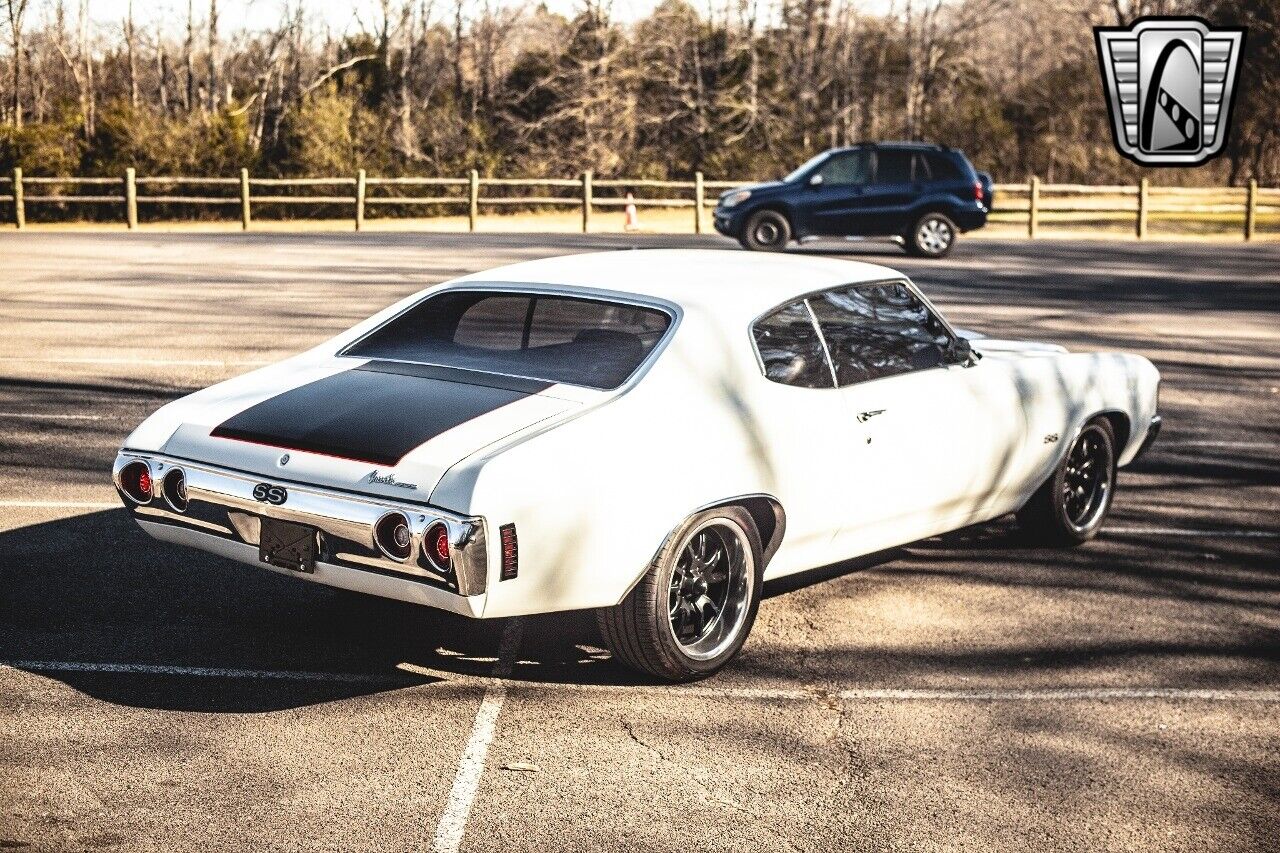 Chevrolet-Chevelle-1972-White-Black-1568-9