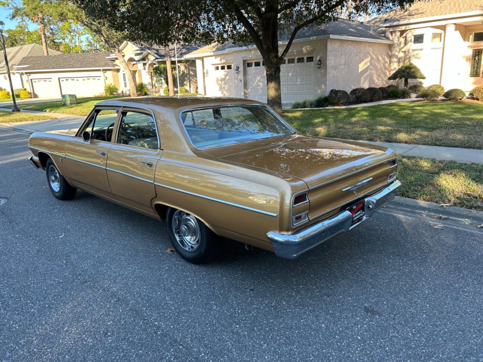 Chevrolet-Chevelle-Berline-1964-Gold-Tan-988-27