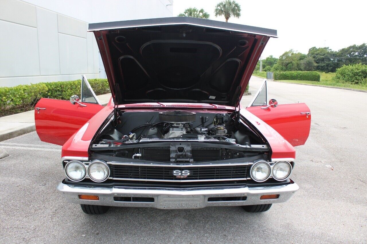 Chevrolet-Chevelle-Berline-1966-Red-Black-70882-10