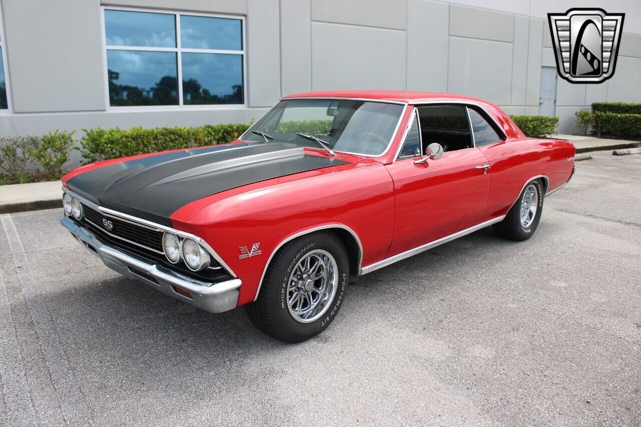 Chevrolet-Chevelle-Berline-1966-Red-Black-70882-3