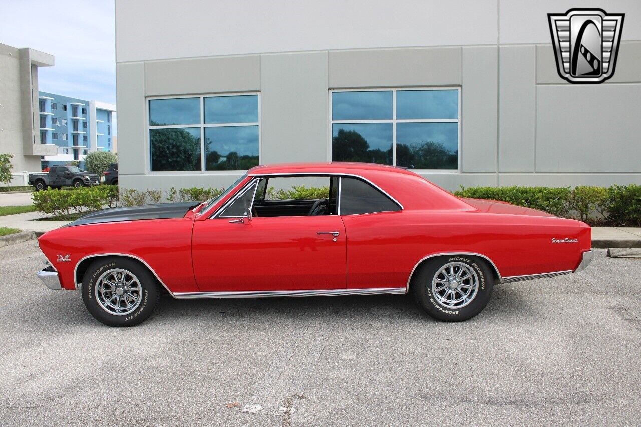 Chevrolet-Chevelle-Berline-1966-Red-Black-70882-4