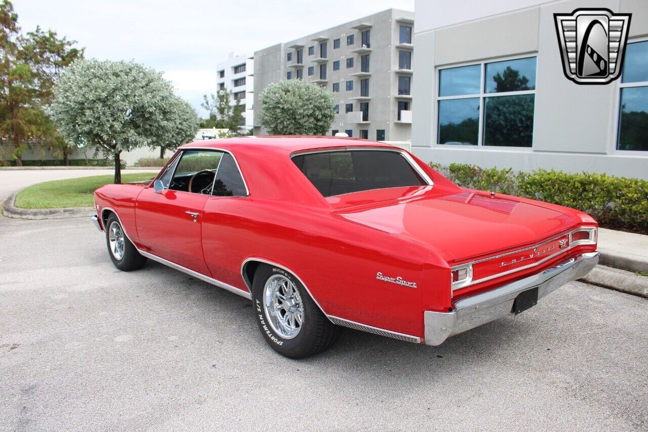 Chevrolet-Chevelle-Berline-1966-Red-Black-70882-5